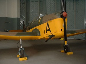 800px-Miles_Magister,_Imperial_War_Museum,_Duxford